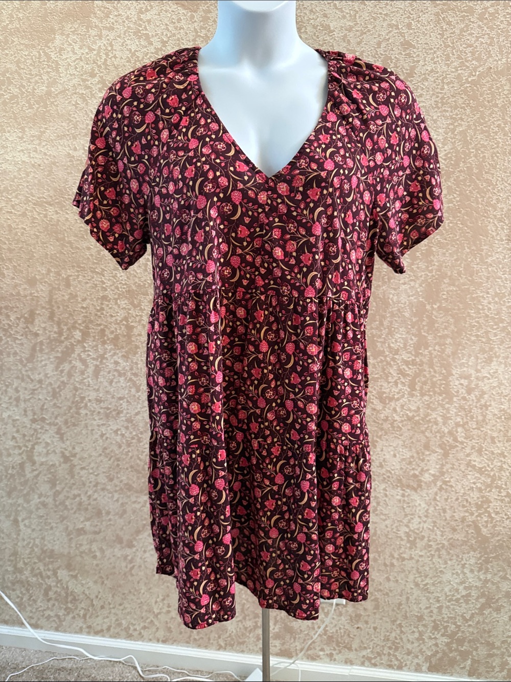 Old Navy Burgundy Floral V-Neck Short Sleeve Dress